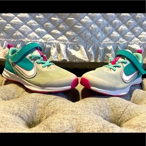 Nike DownShifter- Size 3Y